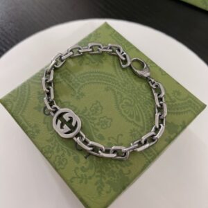 920277
