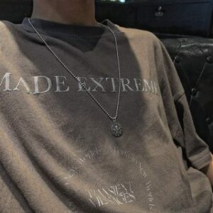 882811