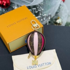 910758