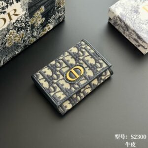 900223