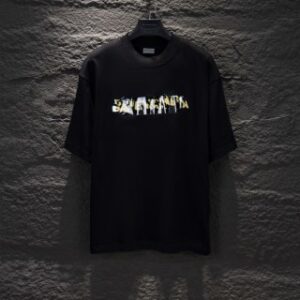 881513