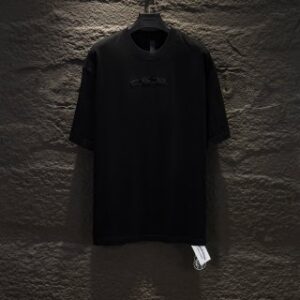 881527