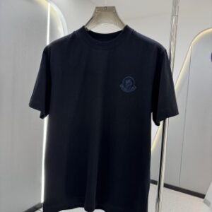 881667