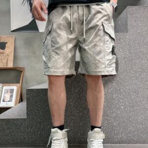 881739