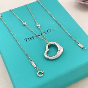 883064