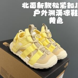 899230