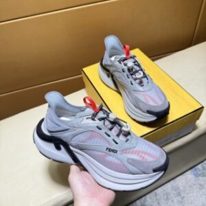 912076