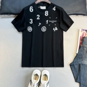 881109